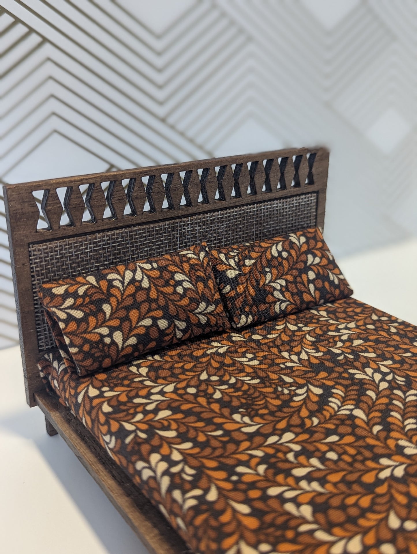 Platform Bed - Rattan (1:12 scale miniature)