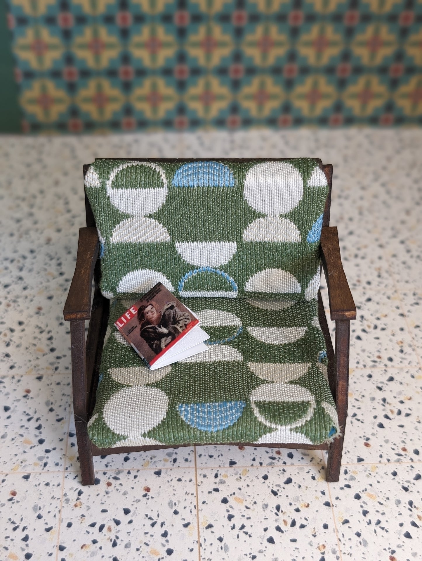 Peabody Inspired Chair - Miniature 1:12 Scale