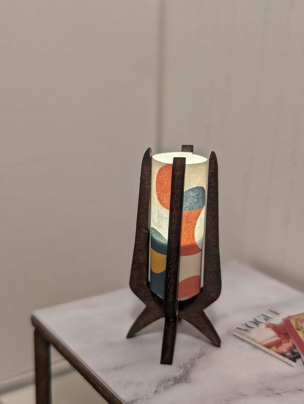 Mid Century Modern (MCM) Tower Table Lamp Miniature 1:12 Scale - Working LED light, Dollhouse Light, Room box Light
