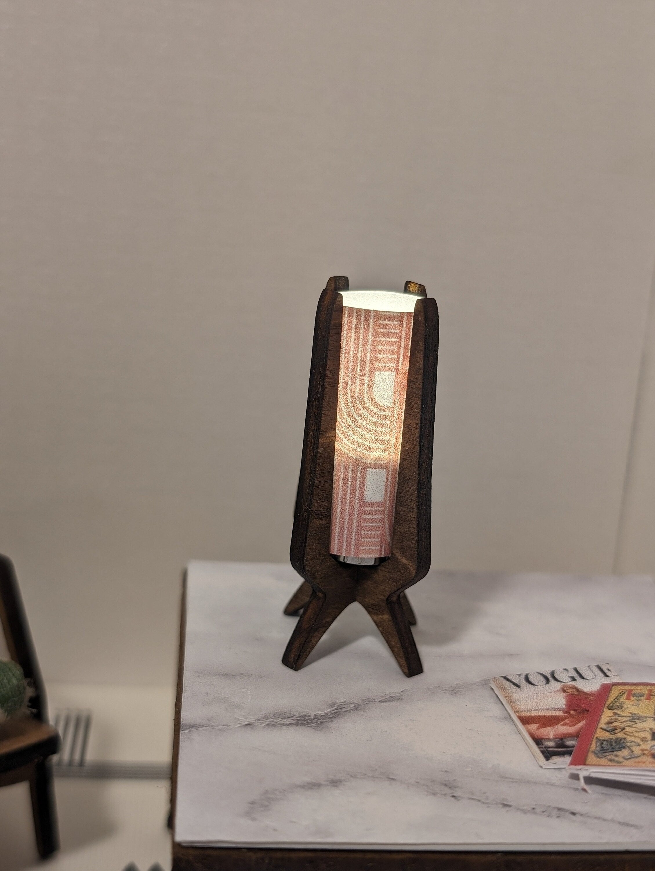 Mid Century Modern (MCM) Tower Table Lamp Miniature 1:12 Scale - Working LED light, Dollhouse Light, Room box Light